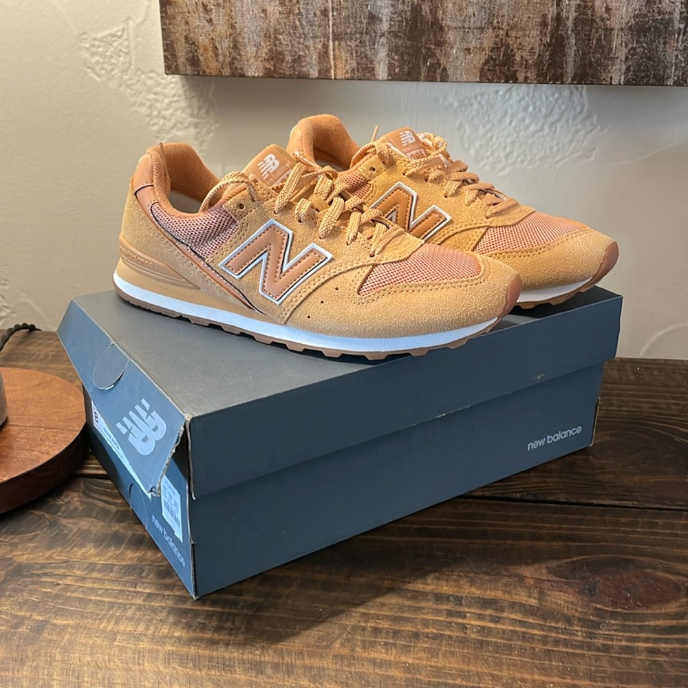 New Balance 996CR2 size 8